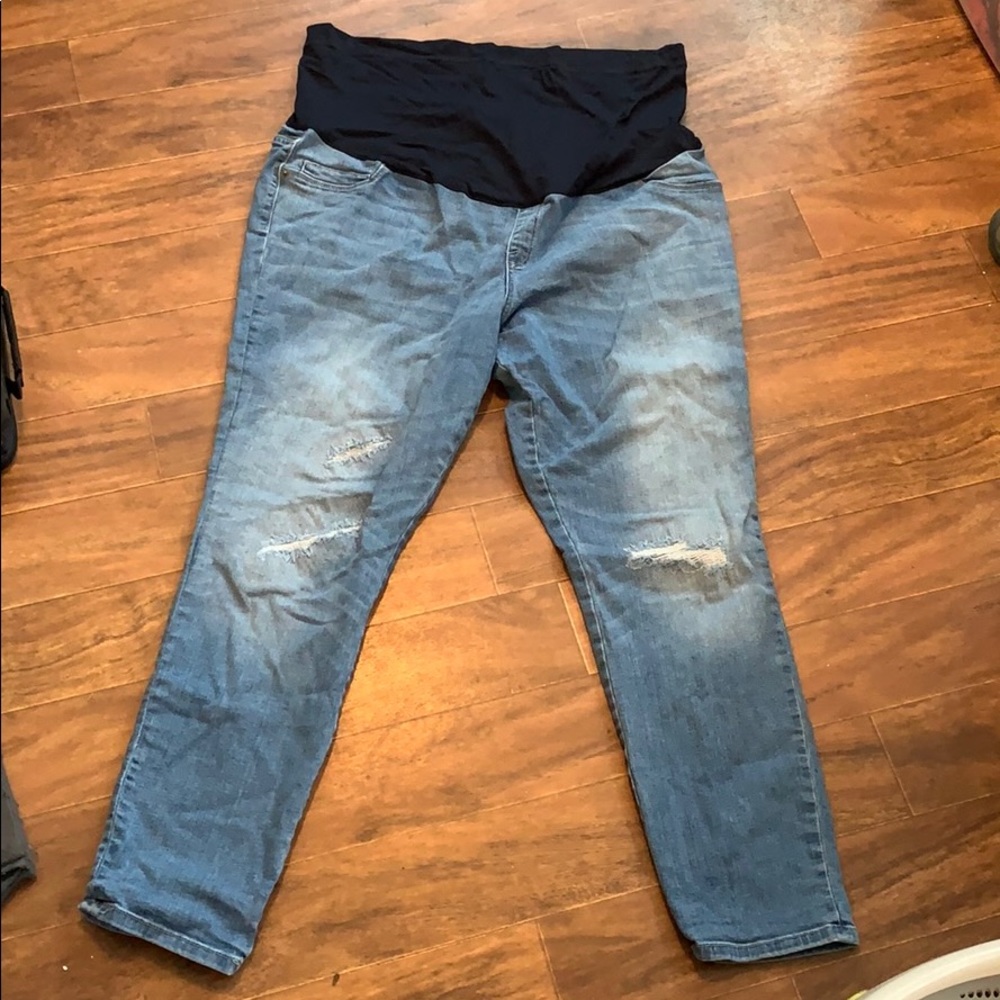 NWOT Liz Lange maternity jeans